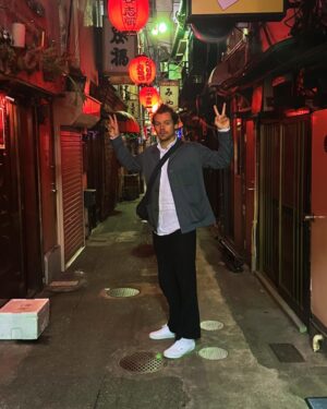 Kunichi Nomura Instagram - Can’t believe that you’re already 30. But I guess 30s is new 20s. Happy birthday best British gentleman ㊗️🎊🌹 @harrystyles