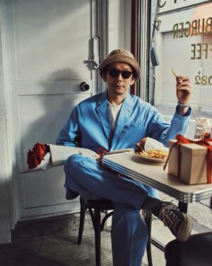 Kunichi Nomura Instagram - Dickies . 詳細はビームス、及びディッキーズジャパンへ。
わたくしはは身長175センチてLをゆったり着用中
@beams_official @dickies_jp @tripsters_inc  #紳士服のディッキーズ