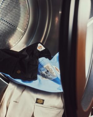 Kunichi Nomura Instagram - Dickies . 詳細はビームス、及びディッキーズジャパンへ。
わたくしはは身長175センチてLをゆったり着用中
@beams_official @dickies_jp @tripsters_inc  #紳士服のディッキーズ