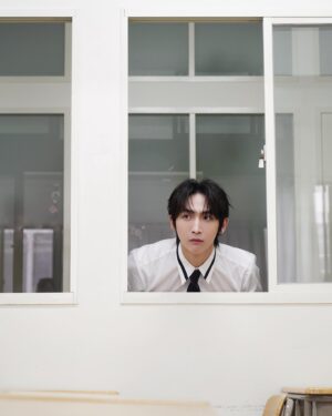 Kurt Huang Instagram - 大家好，好久不見！
最近在上學🎒