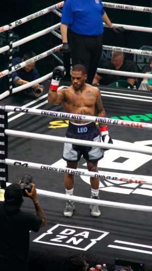 Kurt Scoby Instagram - “I Had To Fall To Realize Who I Am” @channel2scoob Bounced Back With A punctual Performance In His Debut At 135 With @overtimeboxing x @daznboxing #otx9 Summa Bash 🥊
•
•
#overtimeboxing #daznboxing #overhandent #viral #boxing #atlantaboxing #fypage #dazn #135 #inspiring #relatable