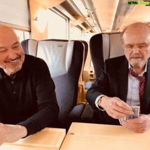 Kurtwood Smith Instagram - Hurtling 🚆across France losing all my money to @tboneoquinn in a hot game of Go Fish! ♠️♥️ #fbf #patriot #behindthescenes