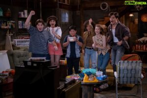 Kurtwood Smith Instagram - 2 day countdown…stills from #that90sshow on @netflix to hold you over.
