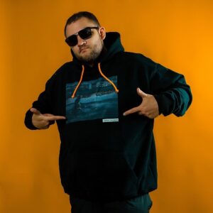 Kuzma Gridin Instagram - Наконец - то мы запустились! Представляю вашему вниманию новую коллекцию мерча «Рыжик, который жил 40 лет»
По ссылочке уже можно приобрести https://bit.ly/3B0LWNl