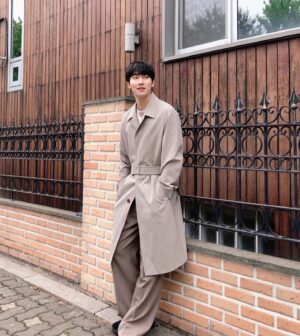 Kwon Hwa-woon Instagram - 한 주 시작 파이팅