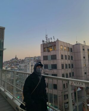 Kwon Hyuk-soo Instagram - 2022 안녕!
2023 안녕?
#해피뉴이어
모두모두모두
고생많으셨고 
#새해복많이받으세요