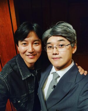 Kwon Hyuk-soo Instagram - 형들 참 멋있다.
곽경영 객기 다받아주시고
황경영 억지 다받아주시고
권경영 땡깡 다받아주시고
#정우성 #김남길 #보호자 #경영권전쟁 #경영자들