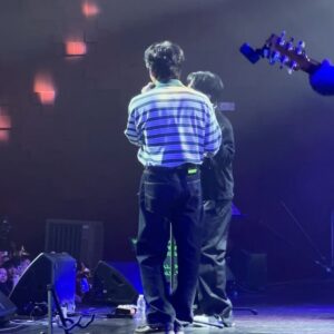 Kwon Jeong-yeol Instagram - 10CM made a surprise appearance on TJ’s Sariling Mundo Concert! ✨
Thank you @tjmusicmonterde for the wonderful show! and thank you Manila for your loving welcome 💝

Plus! 10CM is having an Asia tour stop in Manila on August 31st! 

Tickets will be on sale on May 15th. Will comeback with more details! Check for now on ticketnet.com.ph✨

Maraming salamat once again Manila!

#10CM #십센치 #권정열
#TJMonterde #SarilingMundoConcert #SarilingMundoDay1