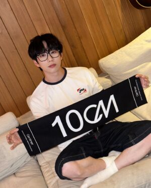 Kwon Jeong-yeol Instagram - 𝟭𝟬𝘾𝙈 𝙔𝙊𝙐, 센치너

#10CM #십센치 #권정열
#10CM_YOU #센치너
#10CM_1stFanConcert_10CMYOU