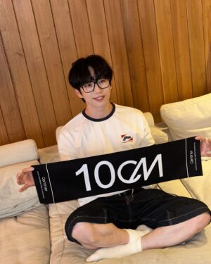 Kwon Jeong-yeol Instagram - 𝟭𝟬𝘾𝙈 𝙔𝙊𝙐, 센치너

#10CM #십센치 #권정열
#10CM_YOU #센치너
#10CM_1stFanConcert_10CMYOU