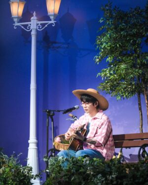Kwon Jeong-yeol Instagram - 이번 대작전은 센치너 덕분에 대성공으로 마무리했습니다.
쇼츠쇼츠 대작전의 마지막 날도 함께해 주셔서 너무 감사합니다! 

PS. 곧 또다시 만나요! 

#10CM #십센치 #권정열 #너랑밤새고싶어 #너밤싶 #LateNightWalk #쇼츠쇼츠대작전 #쇼츠쇼츠