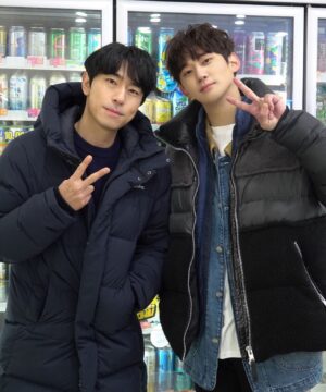 Kwon Soo-hyun Instagram - D-1
#러브스포일러 의 스포일러!! 
형이 왜 거기서 나와🤩👍🏻