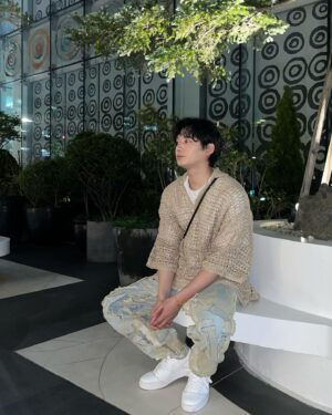 Kwon Soo-hyun Instagram - @dolcegabbana 🥂
