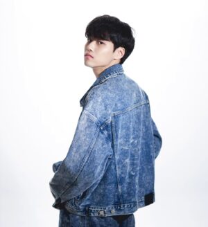 Kwon Tae Eun Instagram - 9월, 무슨 옷을 입어야할지 제일 모르겠는 달