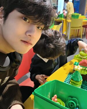 Kwon Tae Eun Instagram - 보호자긴 한데 정신연령은 비슷한 것 같아요
즐거웠던 레고랜드☆