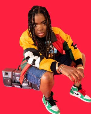 Kyanna Simone Simpson Instagram - The year is ‘97 and the day is March 28th🥳💽
•
📸: @wolfgvnglloyd 
💄: @glambymaureen 
👕👖: @triedandtrueco 
Thank you @anita__simpson_ and @apexphotostudios 🥳🥳🥳