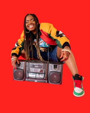 Kyanna Simone Simpson Instagram - The year is ‘97 and the day is March 28th🥳💽
•
📸: @wolfgvnglloyd 
💄: @glambymaureen 
👕👖: @triedandtrueco 
Thank you @anita__simpson_ and @apexphotostudios 🥳🥳🥳