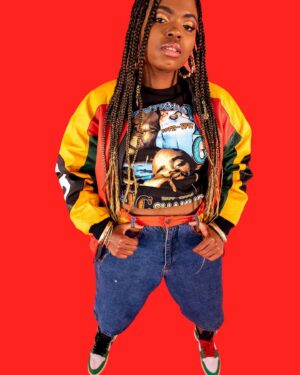 Kyanna Simone Simpson Instagram - The year is ‘97 and the day is March 28th🥳💽
•
📸: @wolfgvnglloyd 
💄: @glambymaureen 
👕👖: @triedandtrueco 
Thank you @anita__simpson_ and @apexphotostudios 🥳🥳🥳