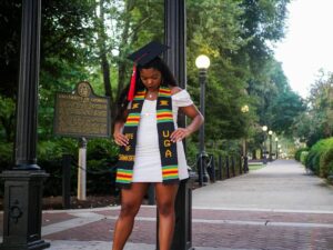 Kyanna Simone Simpson Instagram - Yo girl is about to turn her tassel!!!! 👩🏾‍🎓👩🏾‍🎓 #UGA #GoDawgs 🐶❤️👩🏾‍🎓

📸: @senaiteshots
