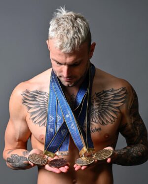 Kyle Chalmers Instagram - The hard work paid off last week.. 

🥇 100 Freestyle 
🥇 4 x 100 Freestyle relay 
🥇 4 x Mixed Freestyle relay, World Record
🥉 4 x 200 freestyle relay 
🥉 4 x 100 Medley relay 
  Thank you to all for playing your part. Olympic push now,, LFG!