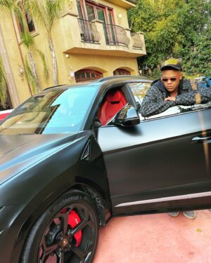 Kyle Massey Instagram - Fake friends are like shadows. They follow you in the sun but leave you in the dark….. re read that. Tag a real 1 👇🏽👇🏽👇🏽 FOLLOW EVERYONE TAGGED IN THIS PHOTO!! 👇🏽👇🏽👇🏽 P.S scroll to see DRAKE 🤣😅 #tweakin