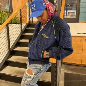 Kyle Massey Instagram - You can never cross the ocean until you have the courage to lose sight of the shore. @liphop_official  drip go crazy!! Tag the first thing you see 👇🏽👇🏽👇🏽 @jeans.comofficial ❤️