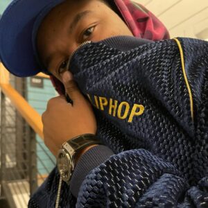 Kyle Massey Instagram - You can never cross the ocean until you have the courage to lose sight of the shore. @liphop_official  drip go crazy!! Tag the first thing you see 👇🏽👇🏽👇🏽 @jeans.comofficial ❤️