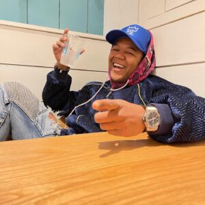 Kyle Massey Instagram - You can never cross the ocean until you have the courage to lose sight of the shore. @liphop_official  drip go crazy!! Tag the first thing you see 👇🏽👇🏽👇🏽 @jeans.comofficial ❤️