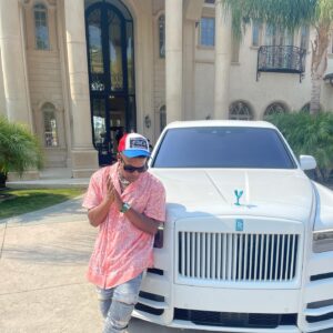 Kyle Massey Instagram - Here is to 30 years around the sun. Crazy to think I was born today August 28th - 1991 to @boyoboyfamily & Michael Massey. In Atlanta and raised me to become what you see today…… going into 30 years my focus will be  NEW Beginnings new endeavors new friendships. And most of all  always keeping the love for what i do and NEVER STOP STUDYING THE GREATS 🤟🏽🤟🏽 #30 #youngmassey  I love you all. 👇🏽👇🏽👇🏽👇🏽what’s my sign???