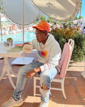 Kyle Massey Instagram - Remember that wherever your heart is, there you will find your treasure…. Currently my heart is @bevhillshotel 🤗 tag the first thing you see 👇🏽👇🏽👇🏽👇🏽👇🏽 #legendlunch @misfits