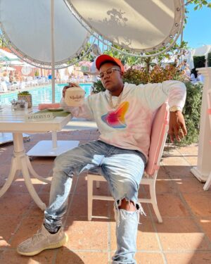 Kyle Massey Instagram - Remember that wherever your heart is, there you will find your treasure…. Currently my heart is @bevhillshotel 🤗 tag the first thing you see 👇🏽👇🏽👇🏽👇🏽👇🏽 #legendlunch @misfits