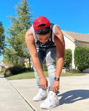 Kyle Massey Instagram - If You Want Light To Come Into Your Life, You Need To Stand Where It Is Shining. 👟- @lacestationkicks I’m following everyone that follows them and likes 3 pics! 🚨🚨 SHOP NOW B.4 THEY SELLOUT ✅✅✅✅ shout @matt_carrillo for making the play 📸- @jhairguerrero
