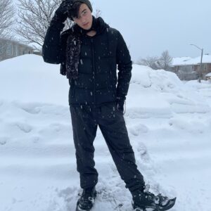 Kyle Meagher Instagram - Do you think I’ll master these ski skates before the snow melts??? 
If no comment egg :( 
@snowfeet_original #ad 

#winter #winterfun #snow #ski #MeanwhileInCanada #Ah! #IveFallenAndICantGetUp