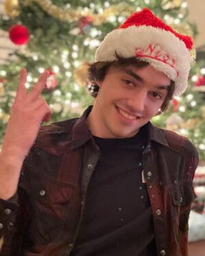 Kyle Meagher Instagram - Christmas Photo Dump… hope y’all have a fantastic holiday break, that totally doesn’t involve your siblings making fun of you for how you pose for “the Gram” (thanks mom for that quote, but it’s Instagram 😭😭) 

Anyway, happy holidays to all of you, from the Meagher Family! 
#happyholidays