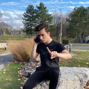 Kyle Meagher Instagram - Haha, call me a fridge, because I’m running! Haha. Yeah. 

#fridge #running #actor #runner #musician #WhyIsMyEntireWardrobeBlackClothing #SomeoneTakeMeShoppingPlease