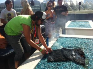 Kyle Newacheck Instagram - Sending up smoke signals at Comic-con circa 2013 “The Workaholics are here” 📷: @ders808