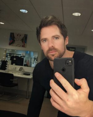 Kyle Pryor Instagram - Dodgy Darren! 

If you want to catch me causing some havoc in the village check out @itvxofficial @itv @emmerdale

Big love xxx