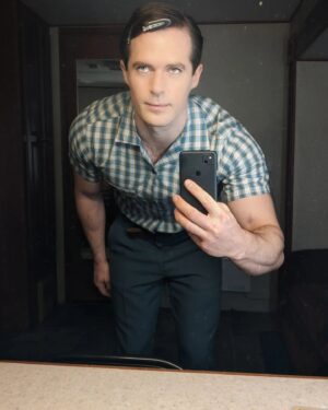 Kyle Pryor Instagram - Good acting begins with a ripped hulk thermal and caramel churros! 

*Apple featured in following slides* 

Are you watching Funny Woman on @skytv @nowtv ?? #funnywoman #sky #nowtv 

Hope you're enjoying it 

KP