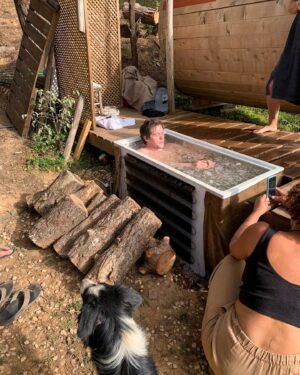 Kyle Pryor Instagram - What an awesome retreat @thelemonlodge.pt 🍋 working through the @iceman_hof method, a total game changer, especially the breath work! 

I had been cold showering through the UK winter so the cold wasn't as bad as I thought it would be, I'd recommend anyone to try this and get stuck in. 

Big thanks to our hosts and @alex_vliege for guiding us through the process and bringing the good energy

🔥❄️