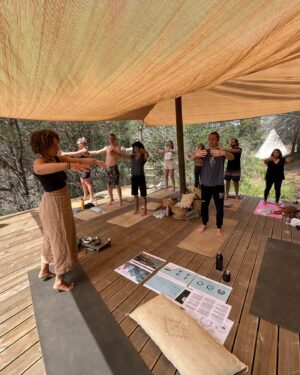 Kyle Pryor Instagram - What an awesome retreat @thelemonlodge.pt 🍋 working through the @iceman_hof method, a total game changer, especially the breath work! 

I had been cold showering through the UK winter so the cold wasn't as bad as I thought it would be, I'd recommend anyone to try this and get stuck in. 

Big thanks to our hosts and @alex_vliege for guiding us through the process and bringing the good energy

🔥❄️