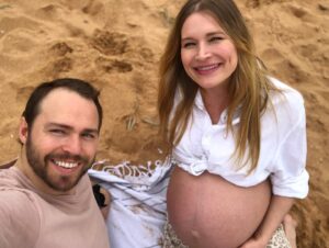 Kym Jackson Instagram - And theeeeeen….

This happened!!!!!

Eeeeek!!!! 

We are SO. FREAKING. EXCITED!!!!

#pregnancyannouncement #pregnant #havingababy #pregnantwithendometriosis #ivfjourney #ivfsuccess #cellcare #cityfertility #pregnantat40 #pregnancyshoot #pregnancyover40 #pregnancyover35 #endowarrior #endometriosis #babyontheway #babyonboard #grateful #familytime #familygoals #actorslife