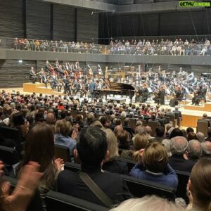 Kyohei Sorita Instagram - It was an absolutely wonderful and great experience first day!!! 
Thank you Münchner Philharmoniker and maestro.

I've never had 8times curtain calls before!

ミュンヘン・フィルとの初日が終わりました。
めちゃくちゃ楽しかったなー
今夜はなかなか寝付きそうにありません！
8回(だったけ？)のカーテンコールは人生最多でした🇩🇪

@munich_philharmonic @rafaelpayareconductor 
#munich #rachmaninoff #kyoheisorita #反田恭平