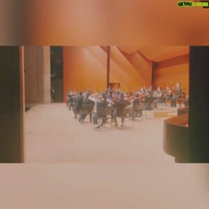 Kyohei Sorita Instagram - 🍾I just turned 29 today✨

I really appreciate your kinds words and a lot of message on my birthday🎂

And thanks to all members of the @japan_national_orchestra !!!!!!!
It was memorable moment :) 

One more thing, thanks to my family.

ーーーーーーーーー

🍾29歳になりました！
最後の20代、悔いのない様な一年にしたいです🔥
そしてJapan National Orchestraツアー中ということもあり、贅沢で最高のバースデーソングをサプライズで！！

感謝の心を忘れずにこれからも精進します。

ありがとうー！！
#反田恭平 #kyoheisorita