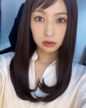 Kyoko Hinami Instagram - ストーリーに載せたら
投稿して欲しいとのメッセージが
多かったので載せときます😇
メイクは勿論SHIZUEさん🤍