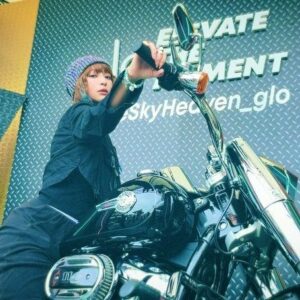 Kyoko Hinami Instagram - 色が強い…‼︎🔥🔥🔥

@harleydavidsonjapan @glo.japan @blockfm 
#blueskyheaven #ブルスカ #blueskyheaven_glo #glo #blockfm