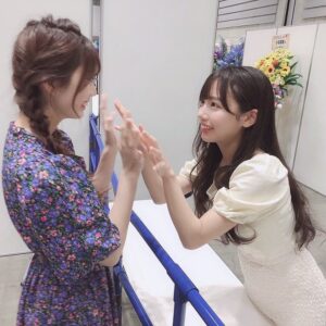 Kyoko Saito Instagram - .
2019.8.20 blog～
久しぶりの投稿です🙇‍♂️
これが齊藤京子の握手会の様子です！！！
近すぎますね〜🥺🥺🥺
.
#日向坂46 #けやき坂46 #齊藤京子#加藤史帆#佐々木美玲#佐々木久美#高本彩花#東村芽依#潮紗理菜#井口眞緒#柿崎芽実#高瀬愛奈#影山優佳#渡邉美穂#小坂菜緒#松田好花#富田鈴花#河田陽菜#濱岸ひより#金村美玖#丹生明里#宮田愛萌#上村ひなの
 #きょんこ#ラーメン大好き齊藤京子です