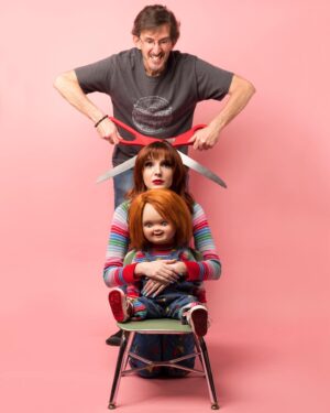 Kyra Elise Gardner Instagram - Happy #NationalChuckyDay from us to you! Please enjoy this outtake from creating the poster for my documentary. I think my dad was having a little too much fun 😳😆
📸: @ndrewstuart 
💇🏻‍♀️: @sonjacentury 
💄: @fabian_beauty 
killer doll: @alterianinc 
#livingwithchucky #chuckythenotoriouskillerdollday