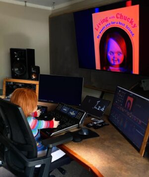 Kyra Elise Gardner Instagram - Some unofficial behind the scenes of Living With Chucky 🔪 (I mention the backstory of slide 6 in my director’s commentary) #chucky #chuckydoll #livingwithchucky