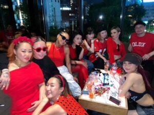 LUNA (MaryJane) Instagram - 🌹RED BIRTHDAY PARTY🌹
@djizumi がplayするからと @ortokyoofficial に移動したら、まさかのBig surprise🎁
事務所総勢アーティスト、なかなか夜遊び出来ないママや、仕事でお世話になってるスタッフさん、忙しい中駆け付けてくれた皆んなに本当にありがとうございました😭🙏
新たな1年のスーパーチャージになりました🪫🔋