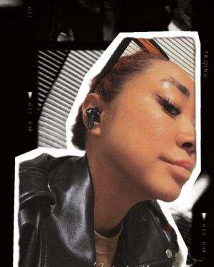 LUNA (MaryJane) Instagram - 私のイヤホンストーリーを見ていただけたのか
世界の著名アーティストも愛用のアンプと言えばMarshall
ジミヘン、クラプトンからオアシス✨
Marshallさんから10月にリリースされたばかりのイヤホンが到着🎁

Marshall Motif ll A.N.C. マーシャルのギターアンプの様なケース🖤
音の輪郭、アタック、スピード感がしっかりあってアプリでイコライザー調整があるから自分の好みの音に変えてジャンル違いで聴くと音の違いも凄く分かりやすい！
連続で30時間再生は、、、有り難い🥺

Thank u @marshallheadphones @marshallamps 🙏
#marshallamps 
#marshallheadphones